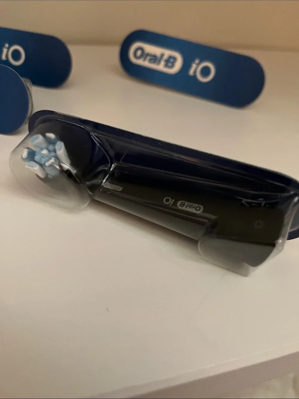 Oral B iO Replacement Electric Toothbrush Heads - Black (4 Pack)